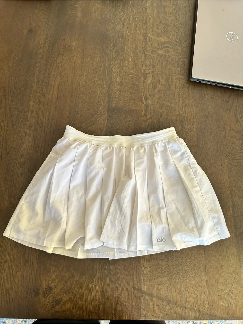 ALO Yoga pleated all hidden